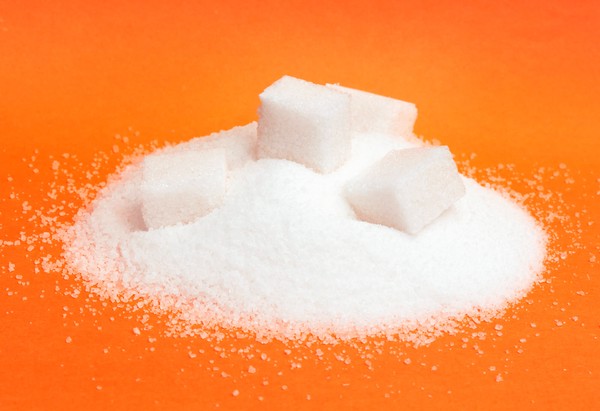 با مصرف شکر چه آسیب هایی به دندان ها وارد می شود؟